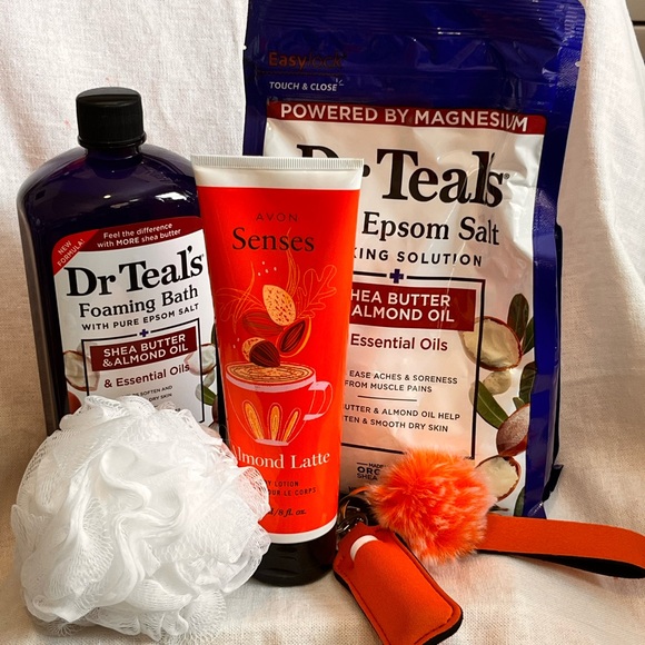Dr. Teal’s  Shea Butter & Almond Oil Bath & Relax Bundle - Picture 1 of 5